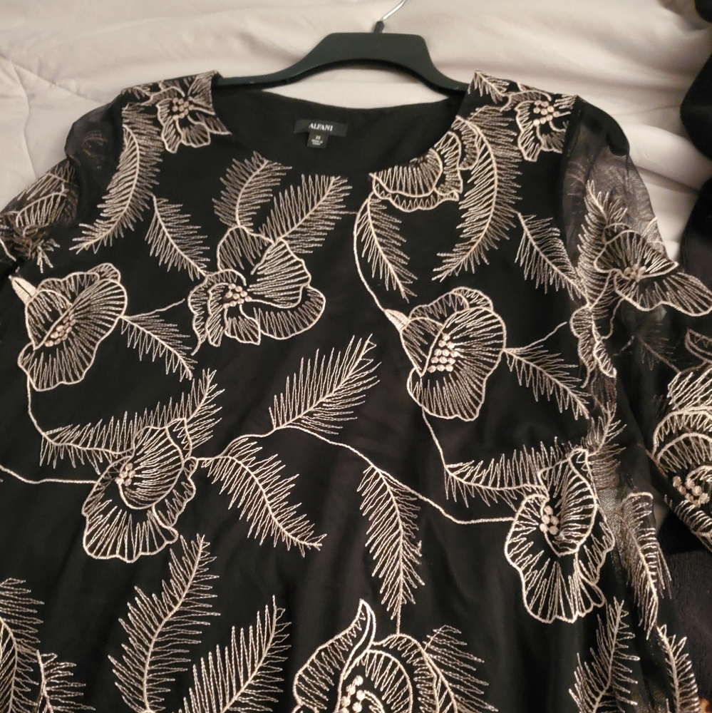 NWT Alfani women's blouse/top 2x rough romance 1. Plus size